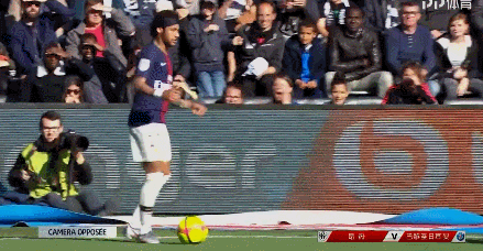 相当炸裂！44岁的小罗就要当爷爷了！（44岁的小罗即将升级当爷爷！）