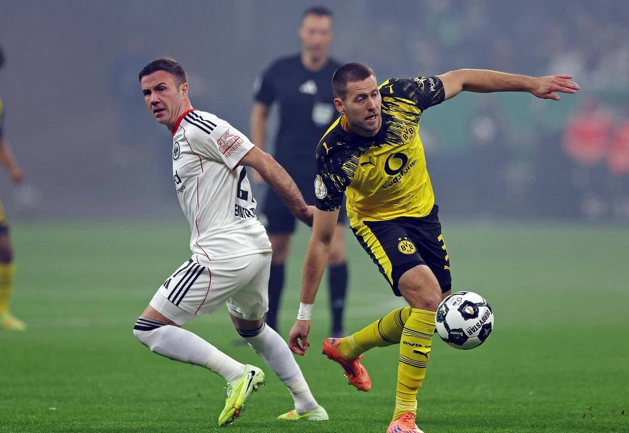 18岁超新星成广东内线希望！苦寻多年，他才是易建联接班人？（18岁新秀撑起广东内线？多年寻觅后，他会是易建联的接班人）