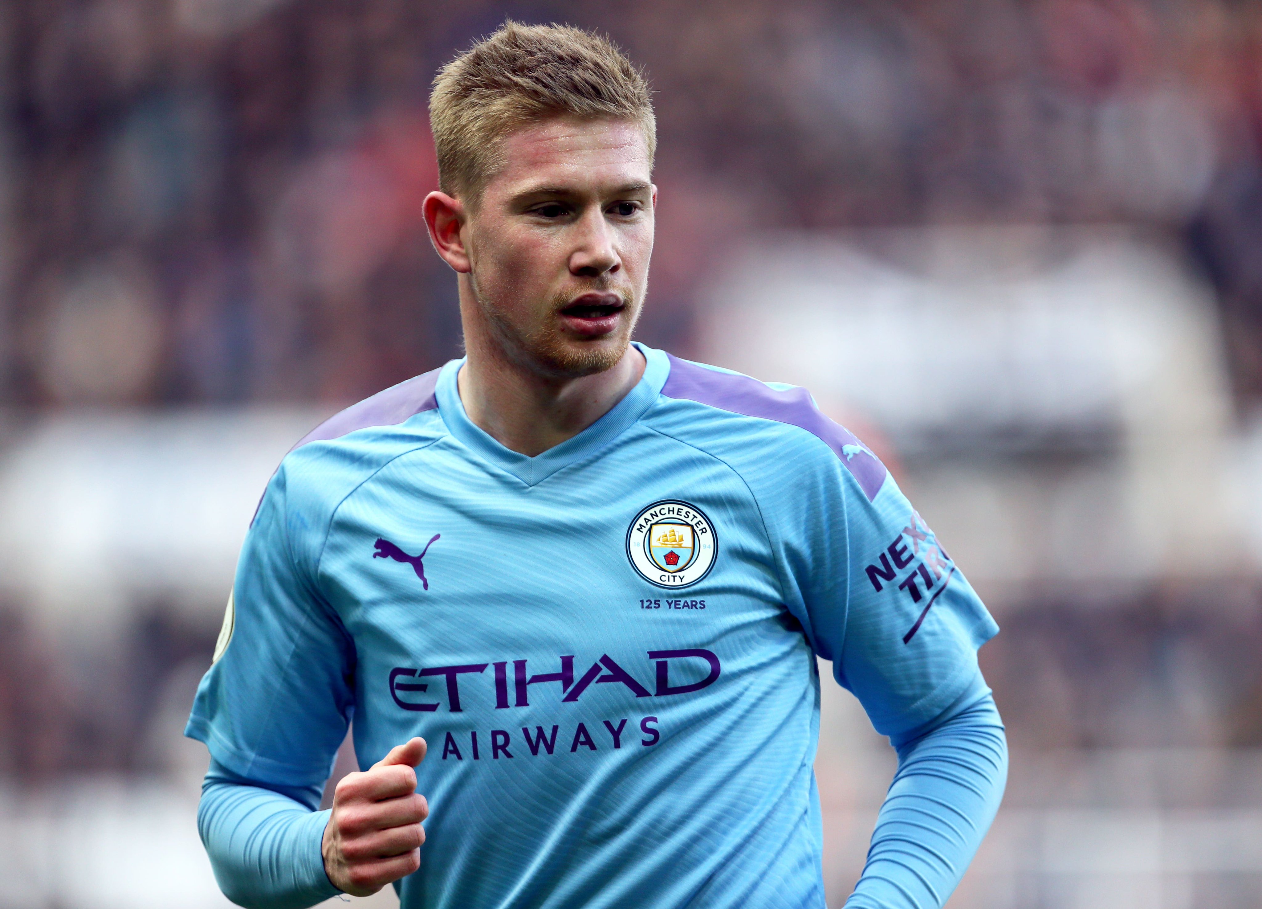 官方：巴萨与24岁后卫埃里克-加西亚续约至2031年（巴萨官方宣布：24岁后卫埃里克·加西亚续约至2031年）