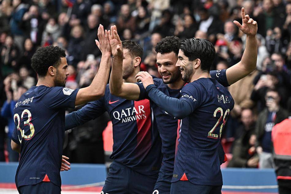 记者：帕尔默缺席欧冠赛前训练，但球员并未受伤（帕尔默缺席欧冠赛前训练，记者称并无伤情）