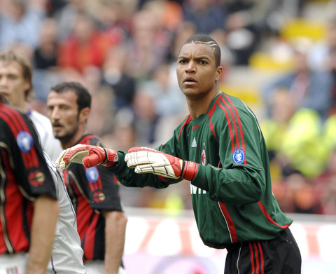 凯塞多：我并非同位置世界最佳；喜欢看赖斯踢球期待与他对决（凯塞多自评非同位置第一：欣赏赖斯，盼与其对决）