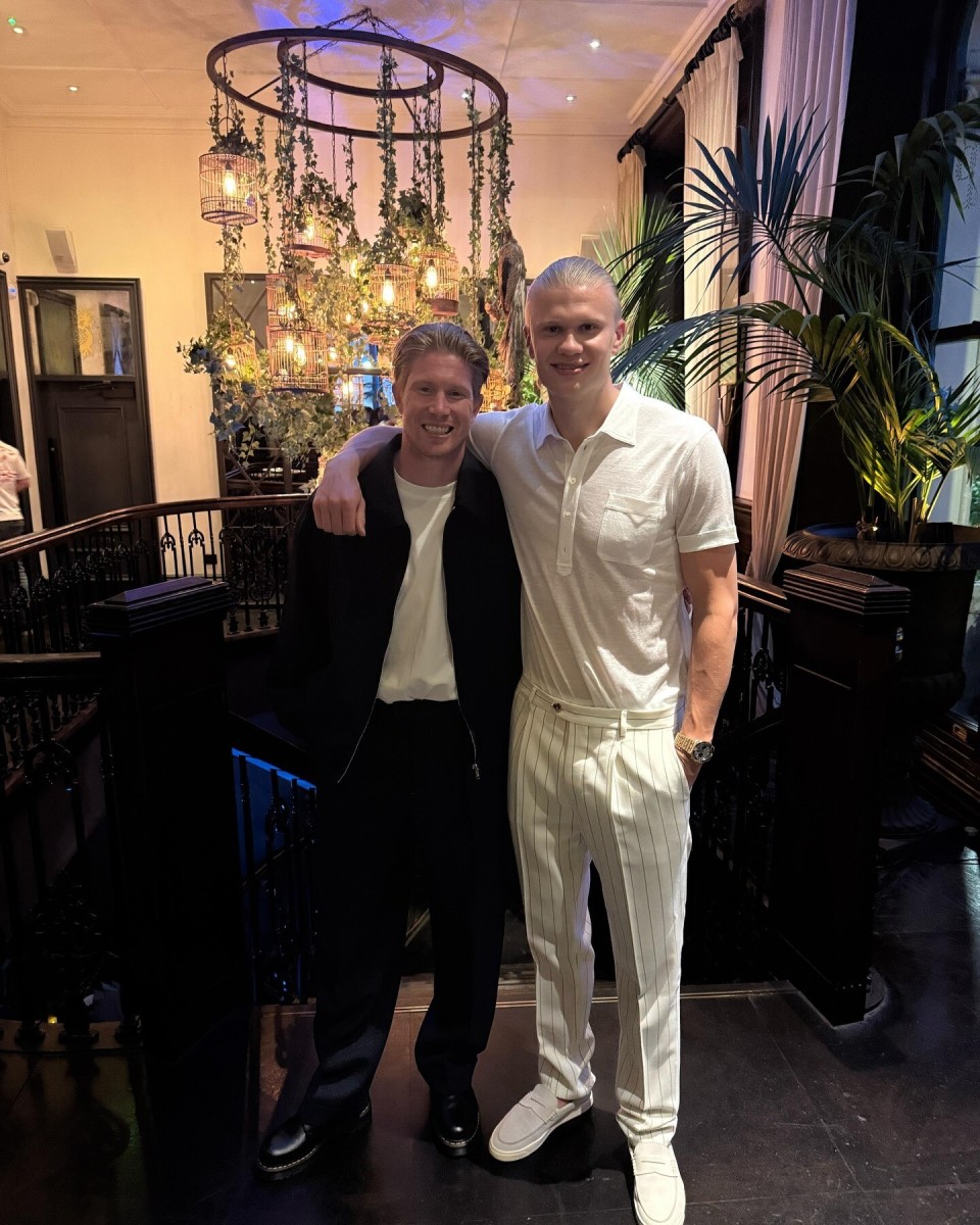 全尤文：巴萨对DV9很感兴趣，热刺、切尔西和拜仁也在关注情况（巴萨对DV9兴趣浓厚，热刺、切尔西、拜仁亦在跟进）